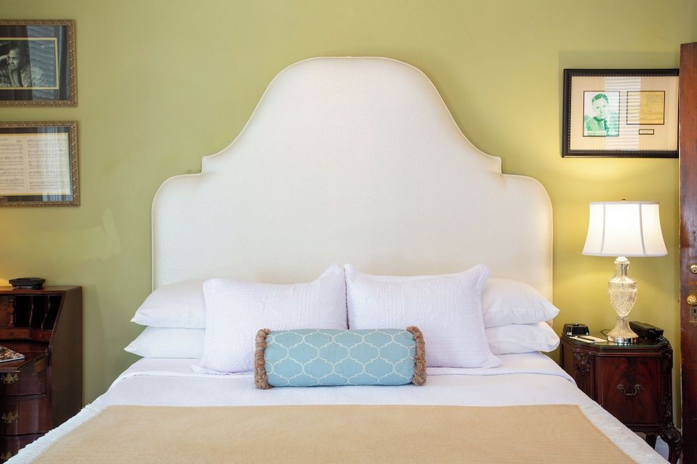 Grand Room, 1 King Bed, Balcony (Johnny Mercer)