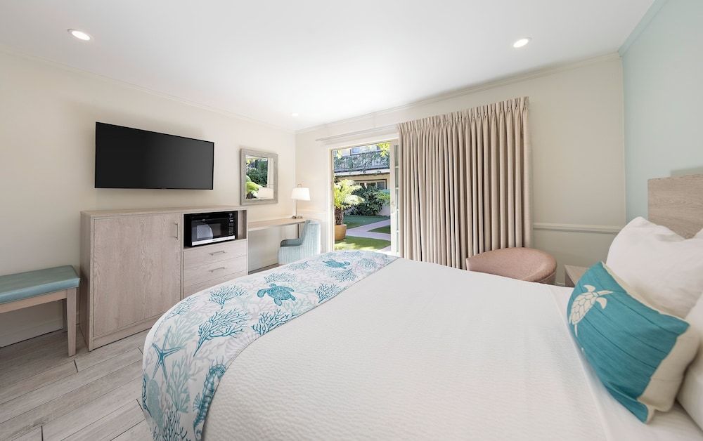 Inn By The Harbor Standard Room, 1 Queen Bed 2