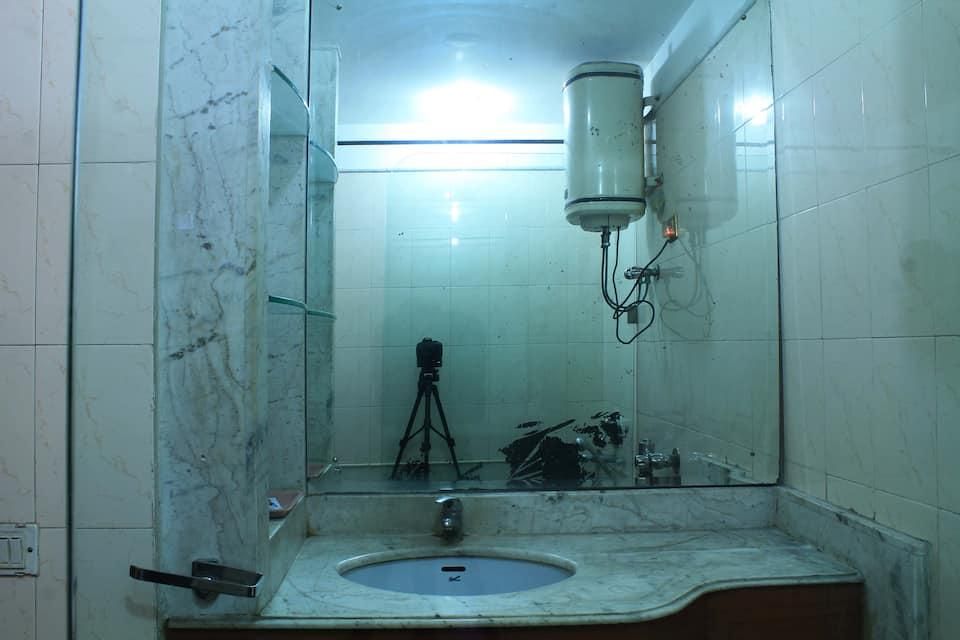 undefined Hotel Harsh 3