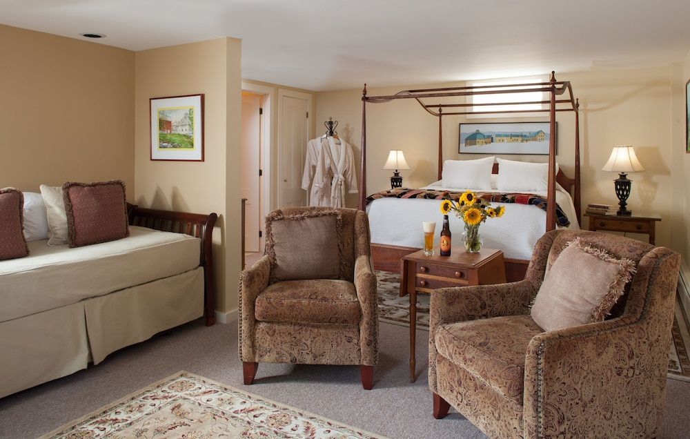 Room (Terrace Room)