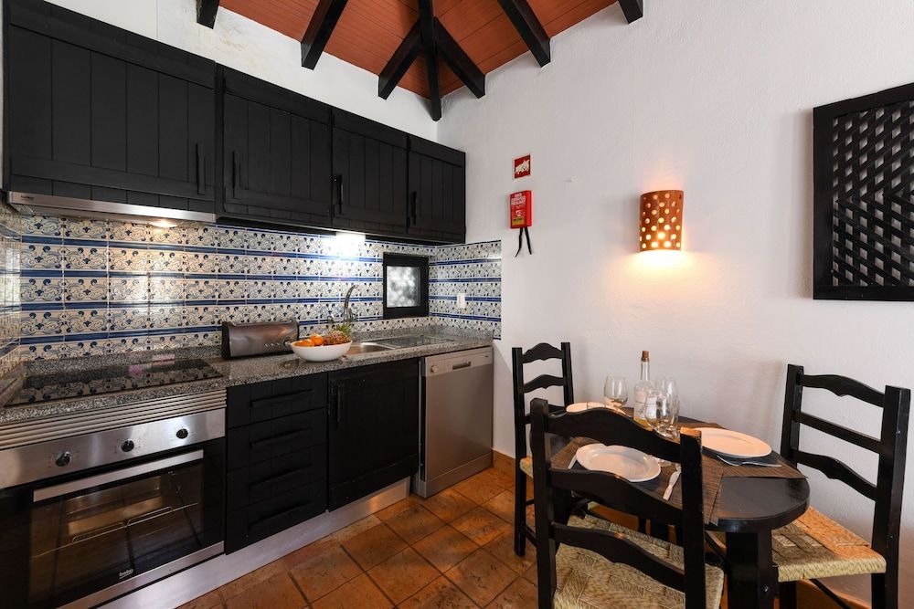 Pedras da Rainha Apartment, 1 Bedroom 4