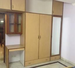 undefined Nice comfortable home next to metro station. Full privacy and good location 3