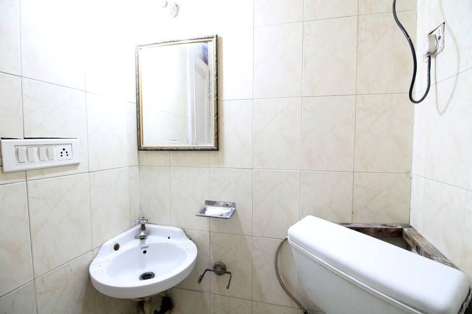 undefined Chinar Hunson 9