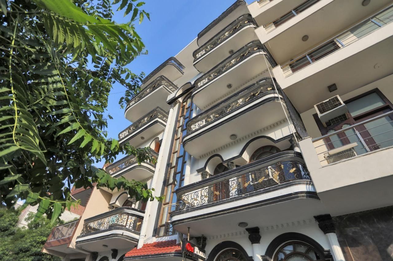 undefined Hotel Om Plaza 2