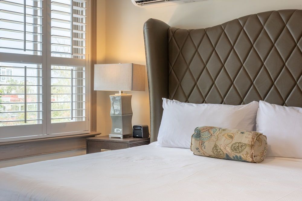 Andrew Pinckney Inn Traditional King