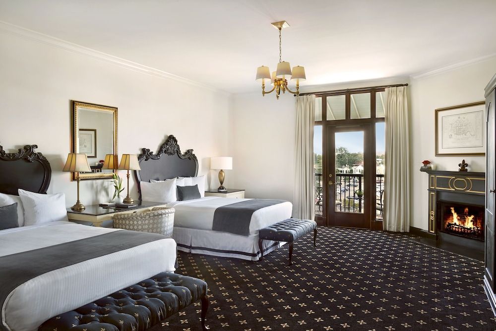 French Quarter Inn Grand Suite, Balcony (Market View)