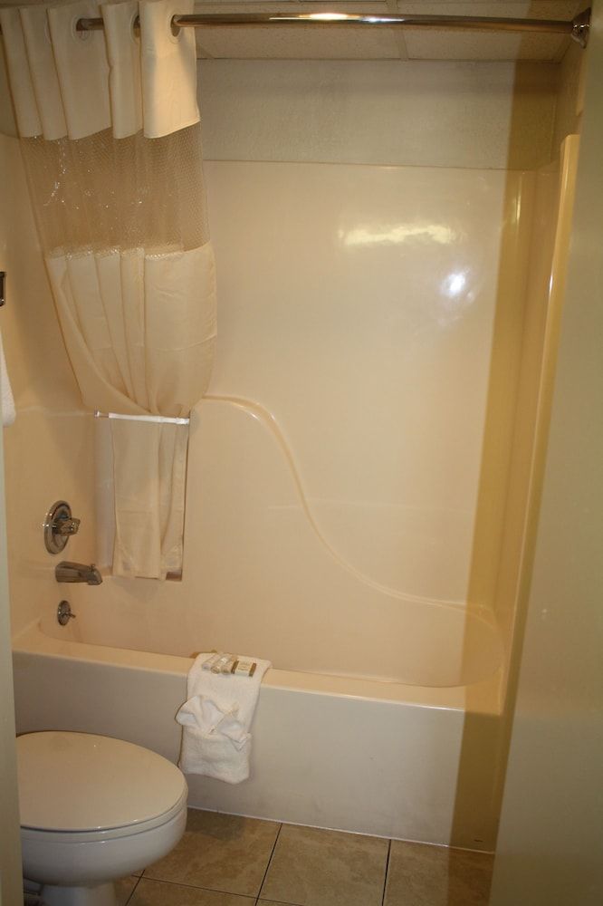 1 King Bed Studio Suite Non-Smoking