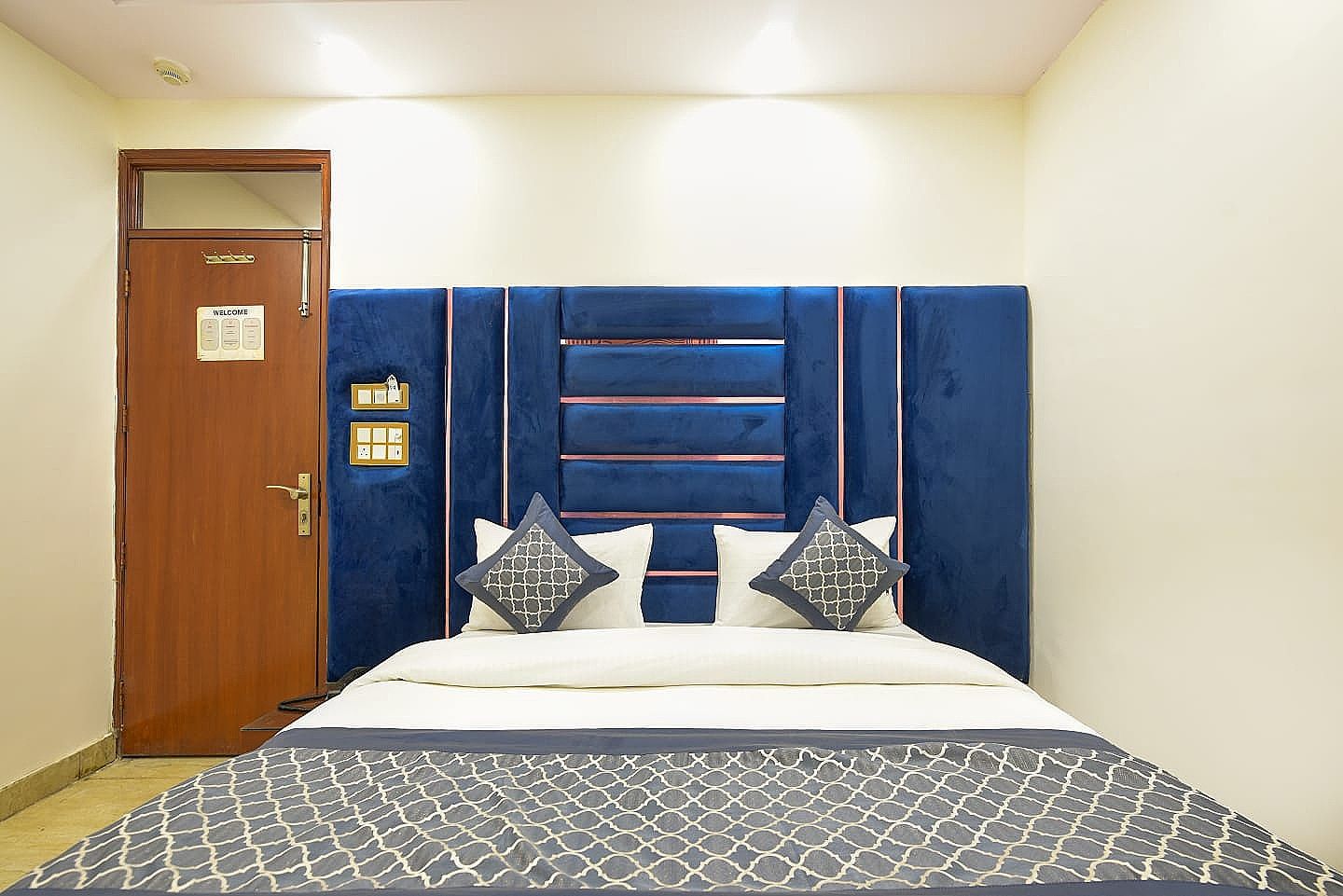 Deluxe Room With- Free WIFI