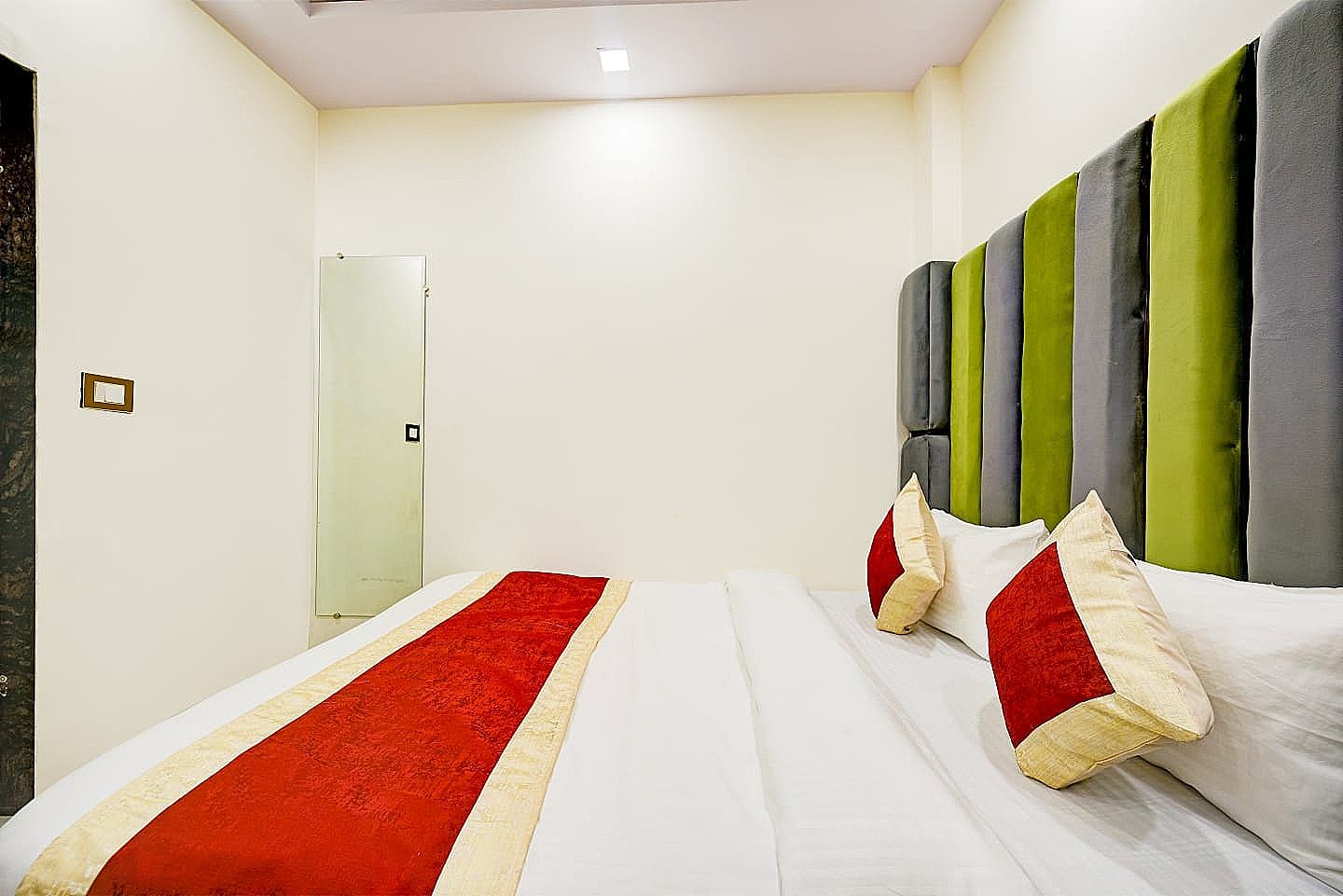 Deluxe Room With AC - Free WIFI