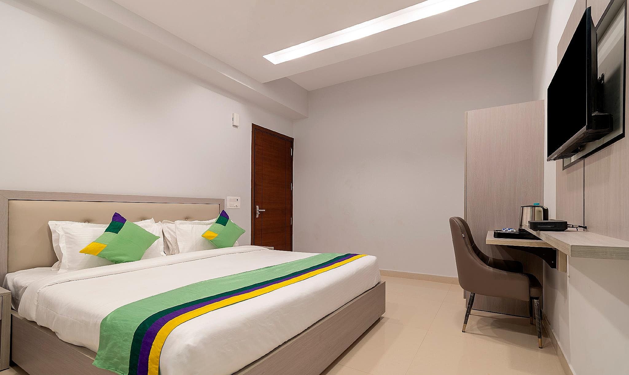 Treebo La Mirage Suite Standard Double Room 3