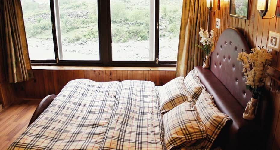 Deluxe Room with garden view