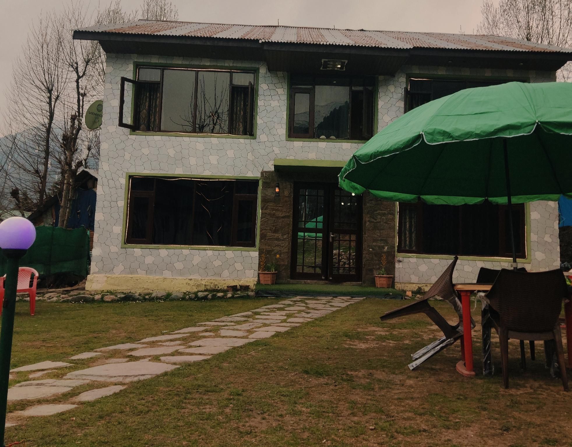 Dreamland Kashmir cottage