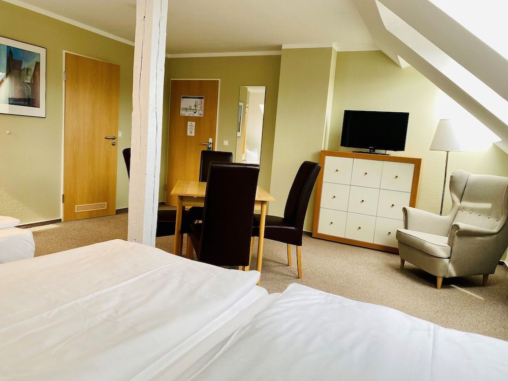 Hotel am Schlosspark Family Room 3