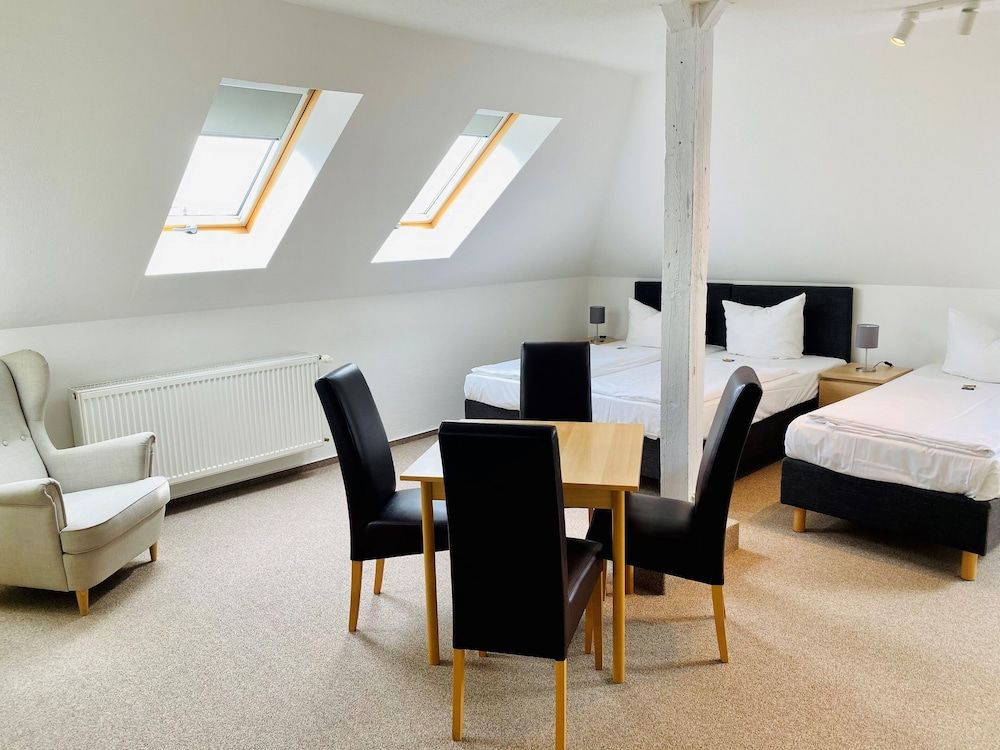 Hotel am Schlosspark Family Room 7