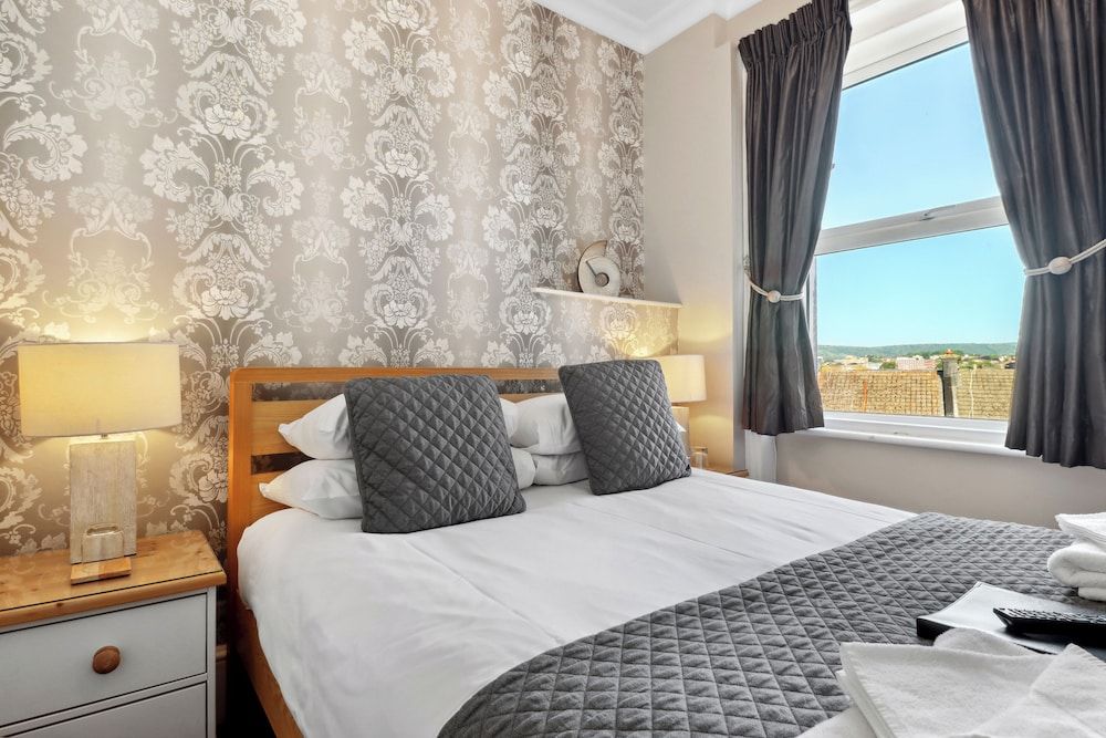 Beach Front Guest House Double Room 4