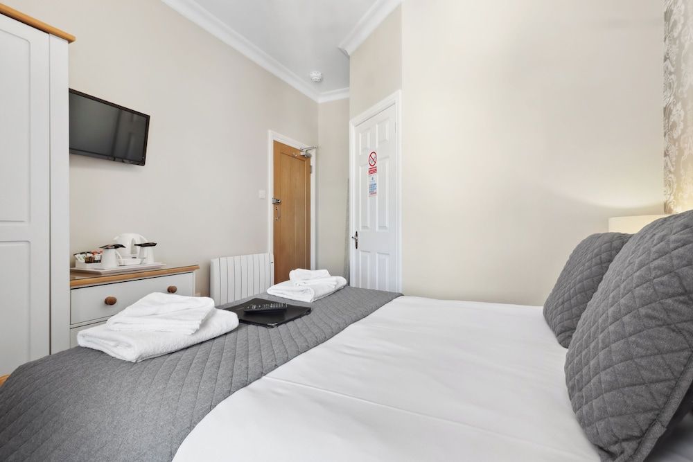 Beach Front Guest House Double Room 5