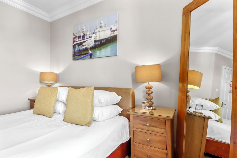 Beach Front Guest House Superior Room (3rd floor, rooftop view) 4