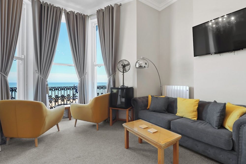 Beach Front Guest House Superior Suite, Sea View (King bed, first floor) 12