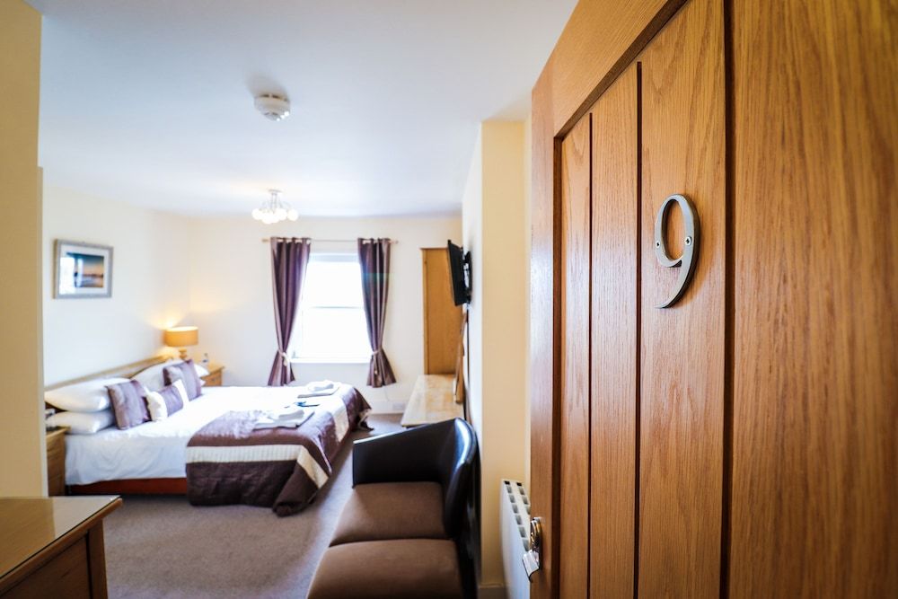 Beach Front Guest House Superior Room (3rd floor, rooftop view)