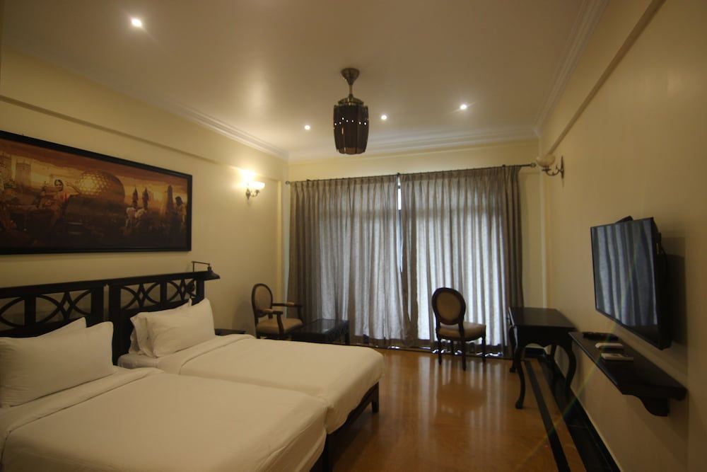 Lily Pond View Room