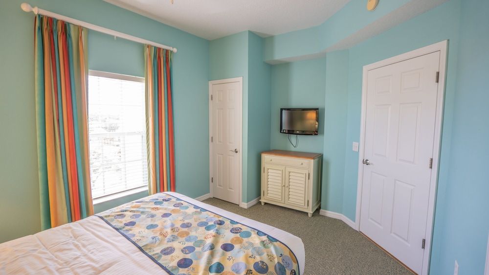 undefined Barefoot Suites 7