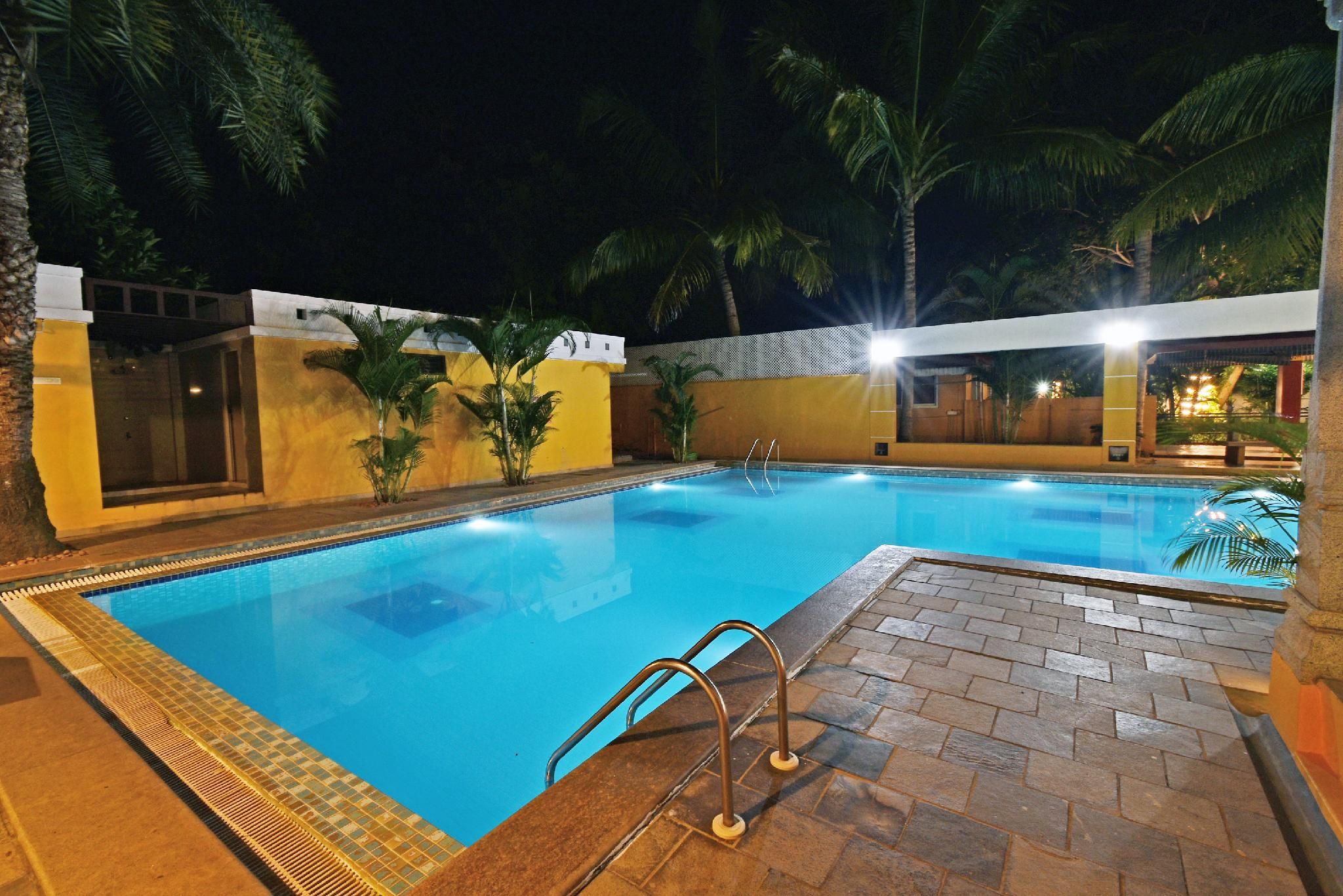 undefined Poppys Olive de' Villa