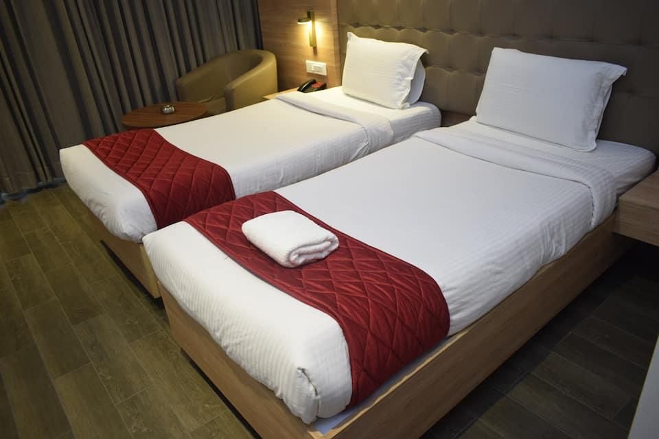 Hotel Annamalai Standard Double Room - Kotak Insurance - YCHS 2