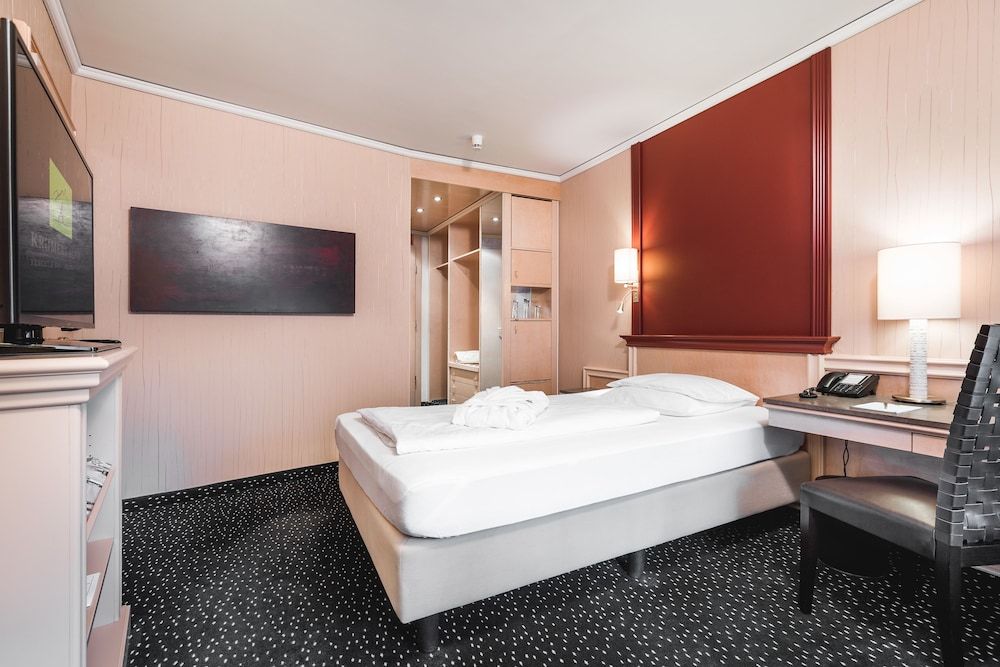 undefined Krumers Alpin - Your Mountain Oasis 2