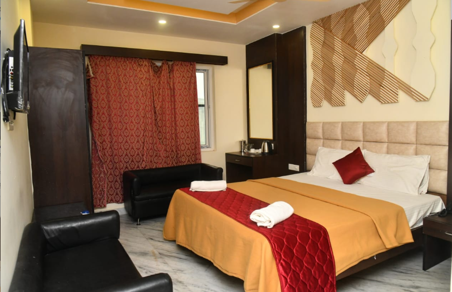 undefined Hotel Islander Inn 5