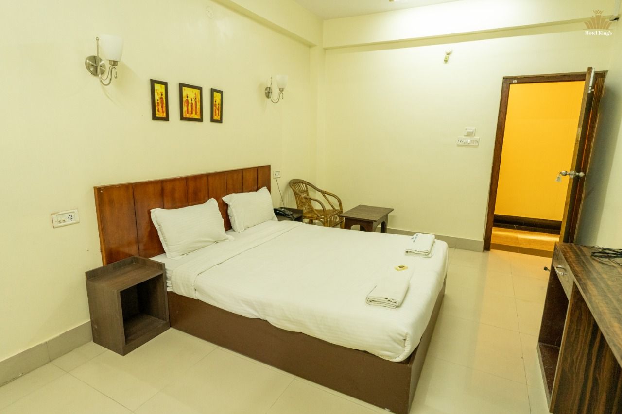Hotel The King's Standard Room 7
