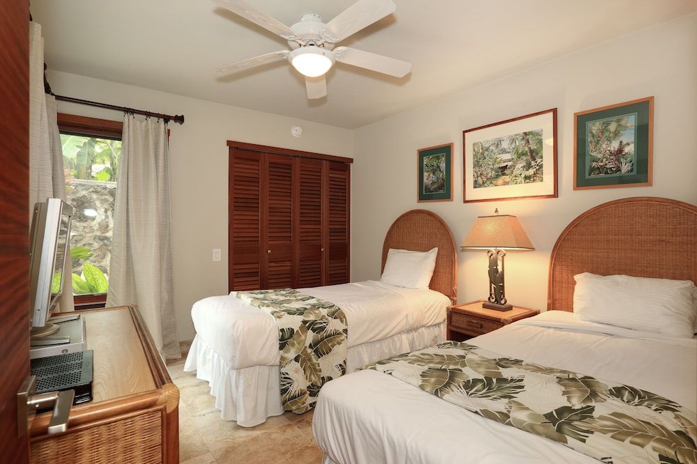 Room, 3 Bedrooms, Garden View
