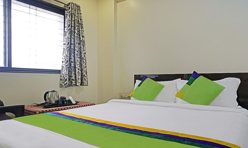 Itsy Hotels Chetan Executive Hadapsar Phursungi Standard Double Room 14
