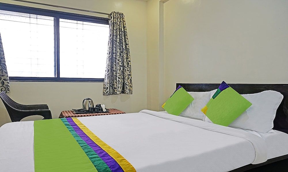 Itsy Hotels Chetan Executive Hadapsar Phursungi Standard Double Room 16