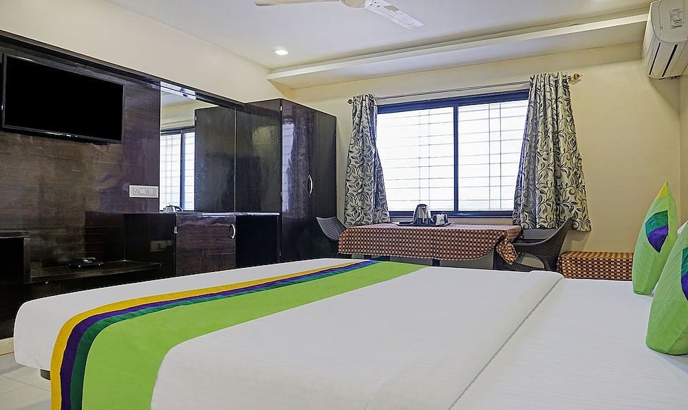 Itsy Hotels Chetan Executive Hadapsar Phursungi Standard Double Room 20