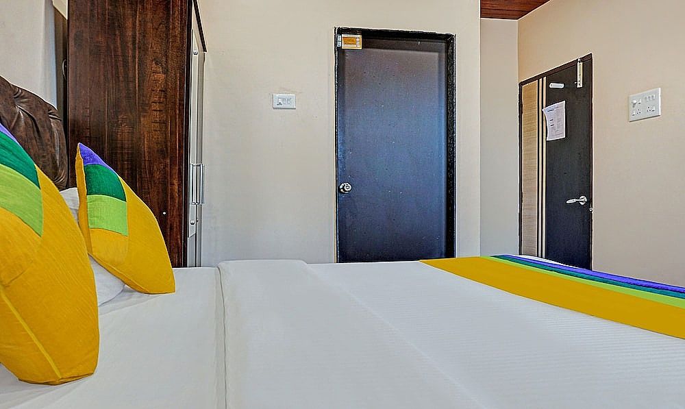 Itsy Hotels Punest Standard Double Room 21