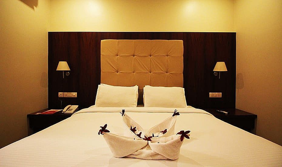 Hotel Deccan Pavilion Deluxe Room 2