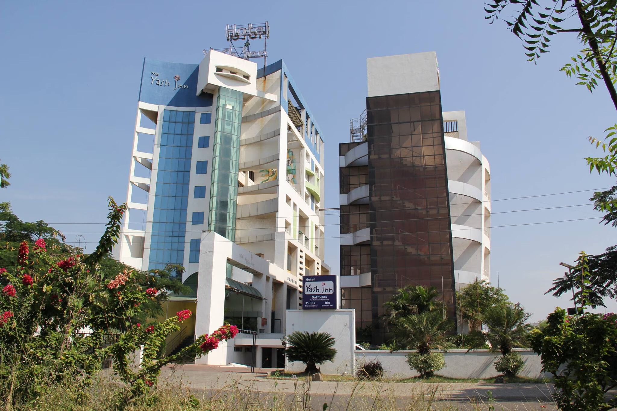 HOTEL YASH INN
