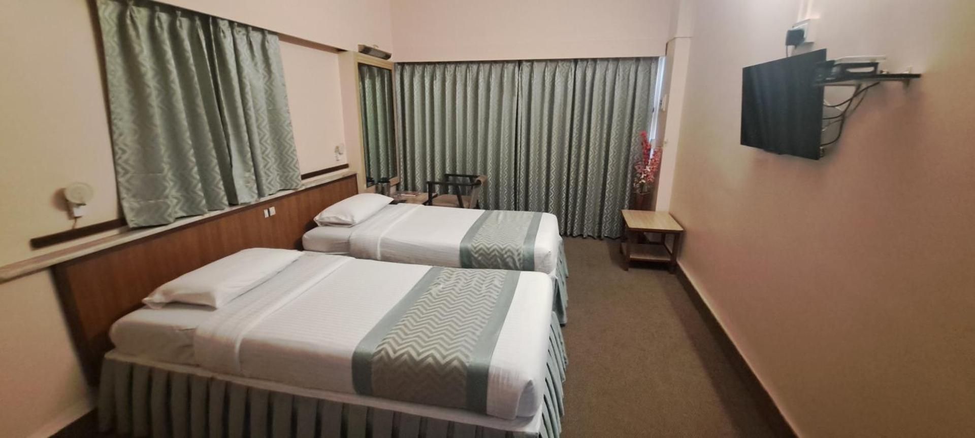 Deluxe Room with Air Conditioning