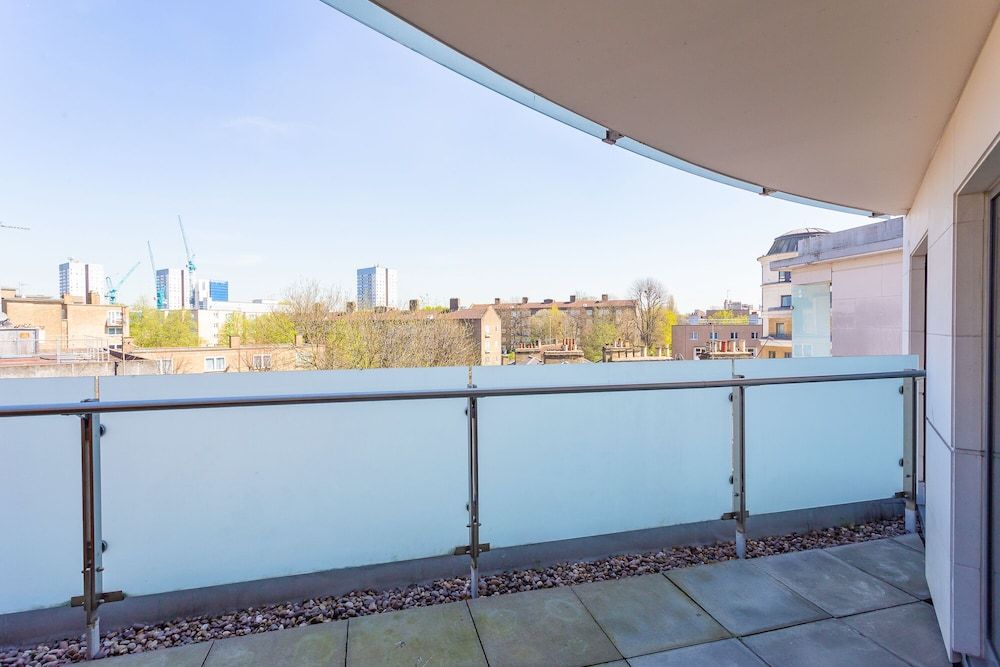 Sanctum London Maida Vale Deluxe Apartment, 2 Bedrooms 7