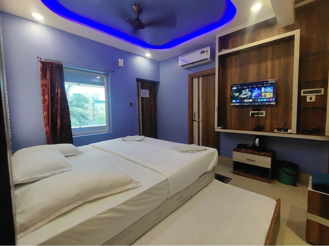 Super Deluxe Premium 3 Bed AC Room