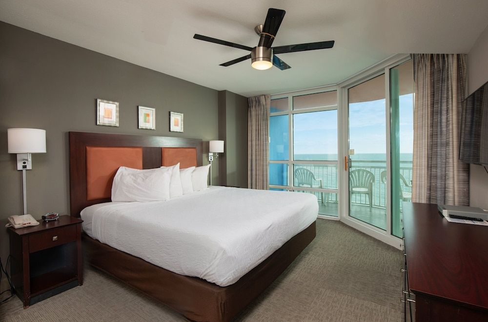 2 Bedroom Oceanfront, 1 King 2 Doubles