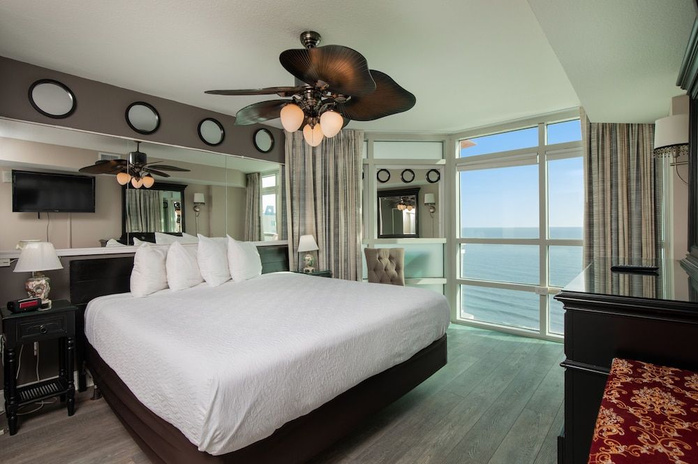 Standard Condo, 3 Bedrooms, Partial Ocean View