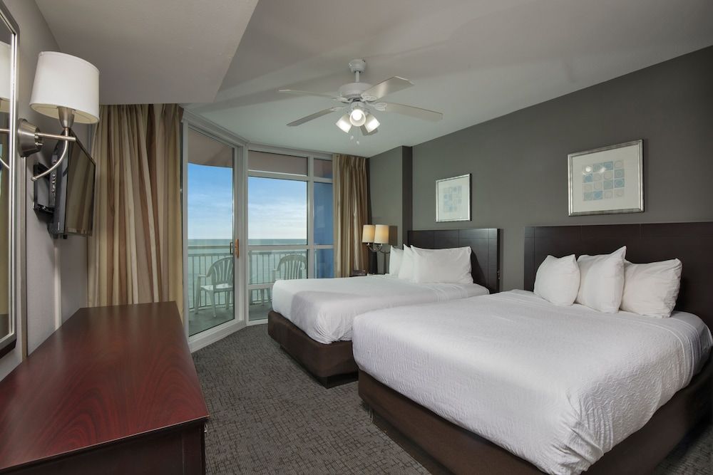 3 Bedroom Oceanfront 1K / 4DBLS