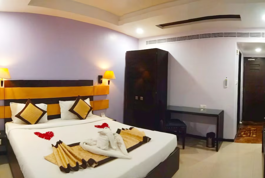 Hotel Simran Heritage Executive Room King Bed 3