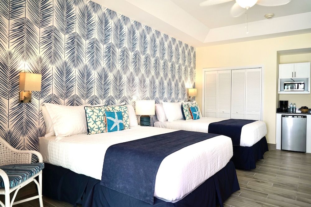 Sandyport Beach Resort Deluxe Room, 2 Queen Beds, Lagoon View 2