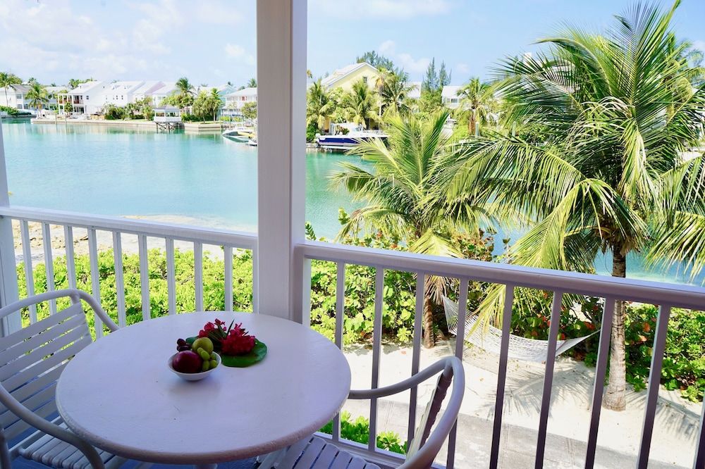 Sandyport Beach Resort Deluxe Suite, 2 Bedrooms, Kitchen, Canal View (Deluxe Suite, 2 Bedrooms, Kitchen) 5