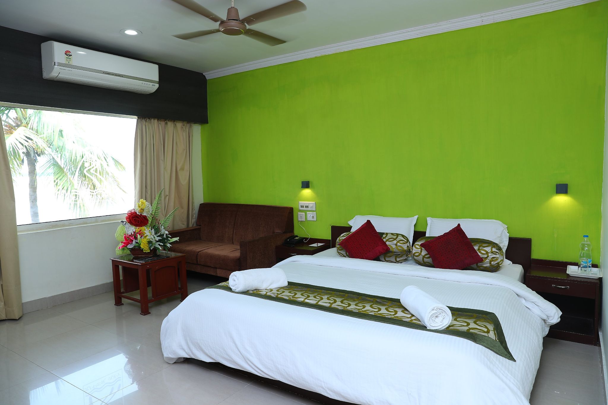 Riverfront Suite Room