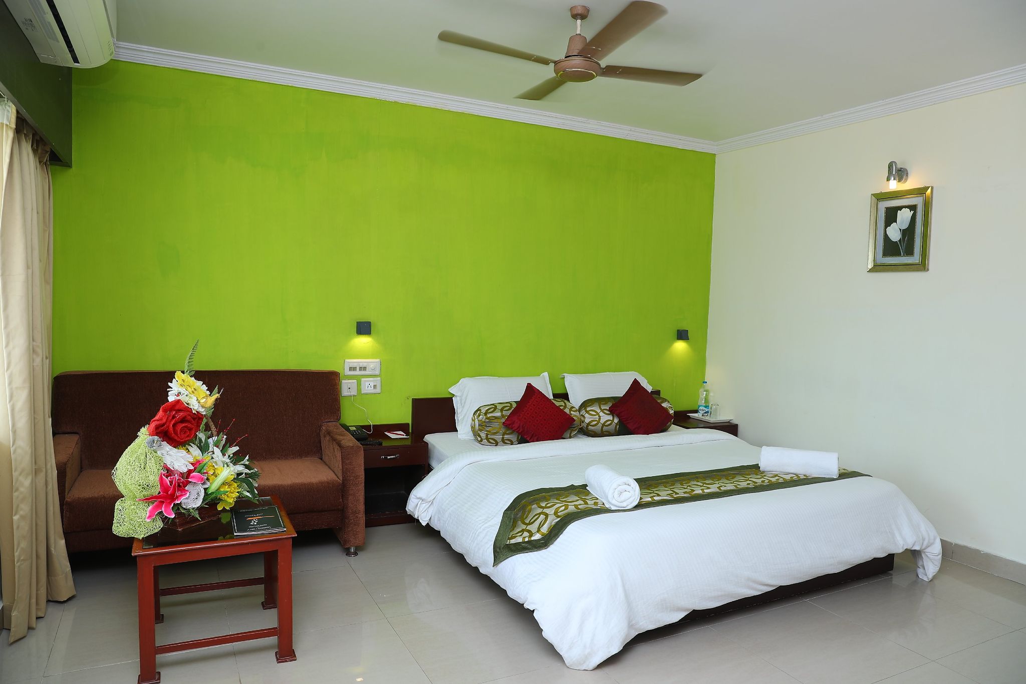 Riverfront Suite Room