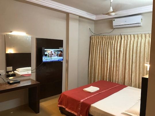 undefined Hotel Urvasi 5