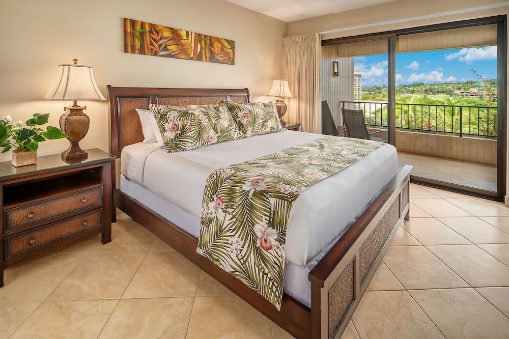 Room, 1 Bedroom, Mountain View (Plus Den)